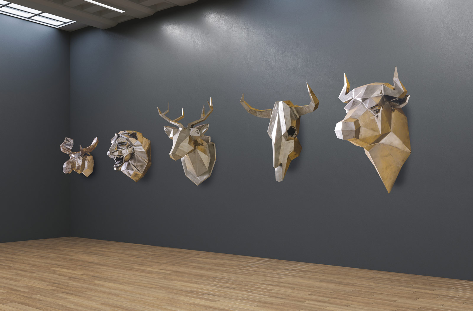Sala de trofeos con 5 esculturas de animales en acero